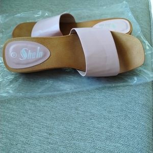 Women's Sheln slides, size 10, blush color